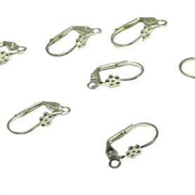 Pendiente Cierre Omega Flor Plata (precio por par)