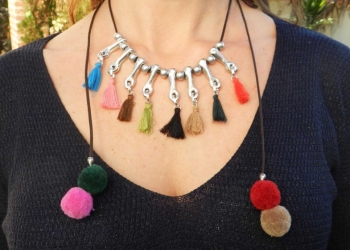 Collar Pompones Y Borlones De Colores